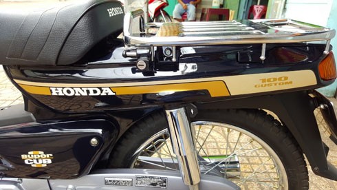 hang-noi-dia-nhat-ban-honda-super-cub-custom-100-4