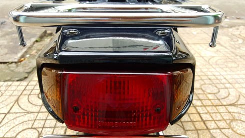 hang-noi-dia-nhat-ban-honda-super-cub-custom-100-9