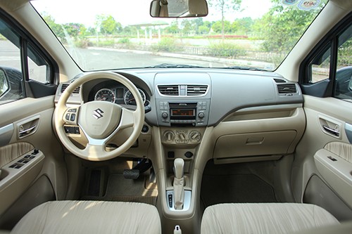 suzuki-ertiga-xe-nhap-7-cho-thuc-dung-cho-gia-dinh-viet-1