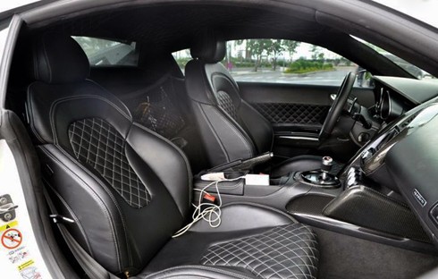 sieu-xe-do-audi-r8-doi-2008-rao-ban-hon-3-ty-dong-1