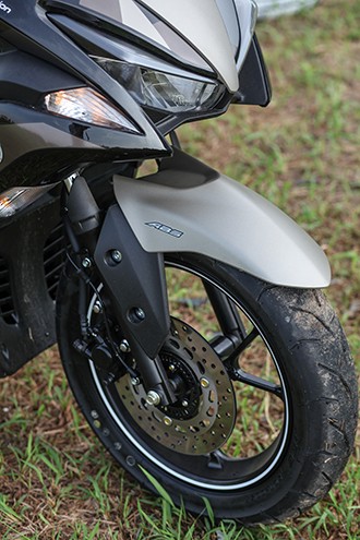 chi-tiet-yamaha-nvx-155-camo-3