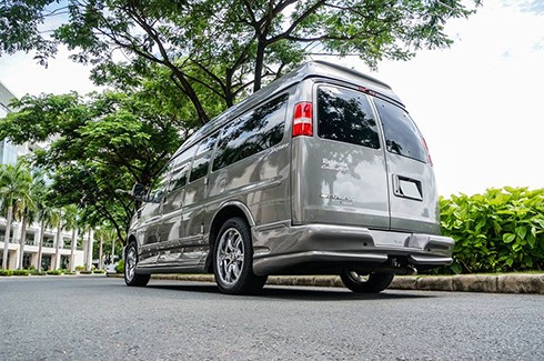 chevrolet-express-explorer-xe-van-hang-khung-gia-1-5-ty-tai-viet-nam-page-2-2
