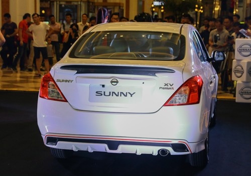 nissan-sunny-nang-cap-gia-518-trieu-cho-khach-viet-page-2-3