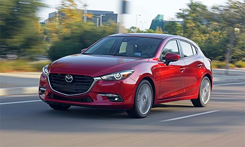 Mazda3 mới tinh chỉnh thiết kế lưới tản nhiệt, đèn pha và đèn sương mù LED.