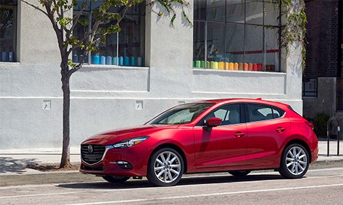 Vành 16 hoặc 18 inch tùy phiên bản.