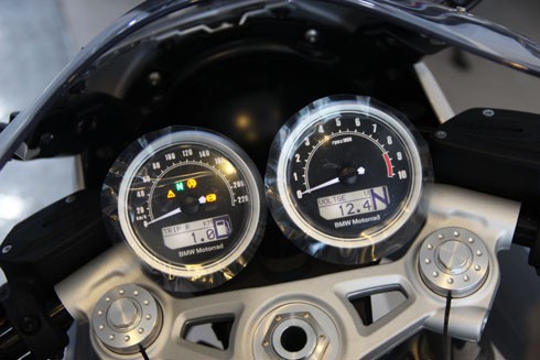 bmw-r-ninet-racer-moto-hoai-co-dau-tien-ve-viet-nam-page-2-3