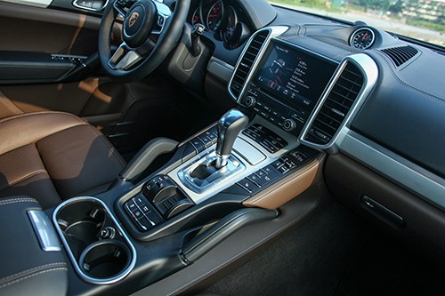 anh-chi-tiet-porsche-cayenne-platinum-7
