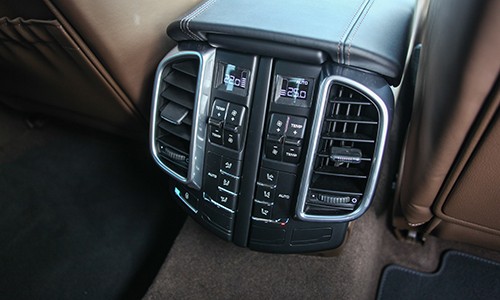 anh-chi-tiet-porsche-cayenne-platinum-10