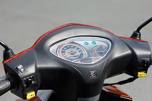 chi-tiet-kymco-candy-hi-50-tai-tp-hcm-5