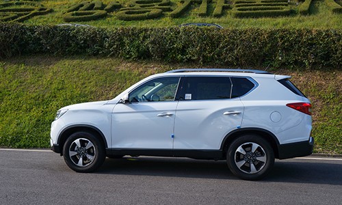 chi-tiet-ssangyong-rexton-2017-tai-han-quoc-3