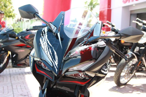 honda-cbr250rr-ban-dac-biet-dau-tien-ve-viet-nam-3