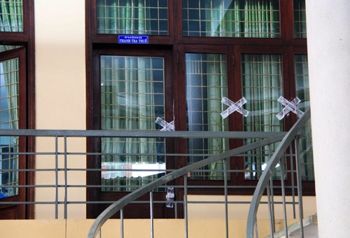 Phòng làm việc của ông Khiêm bị cảnh sát niêm phong. Ảnh: Thạch Thảo.