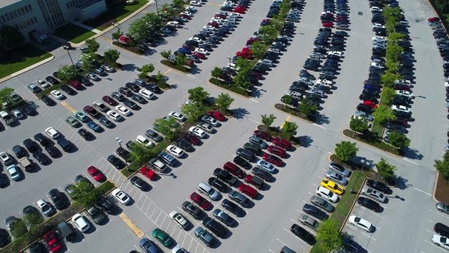 Bãi đỗ ôtô nghìn chỗ của những tài xế 'kỷ luật thép' ảnh 8