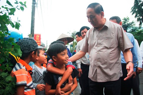 chu-tich-nuoc-dong-vien-nguoi-dan-vung-lu-mien-trung-1