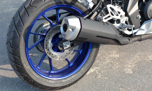 Yamaha R15 - sportbike cho người Việt mới chơi môtô ảnh 7