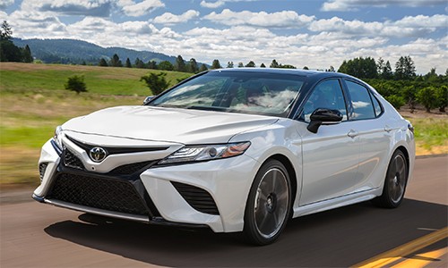 Camry 2018 bán ra 5 phiên bản gồm L, LE, XLE, SE và XSE. Giá từ 23.500 USD.