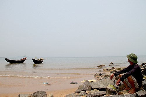 Sự cố môi trường khiến cuộc sống của nhiều ngư dân Hà Tĩnh lao đao. Ảnh: Đức Hùng