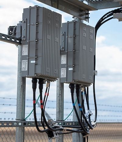 Cấm Huawei, nông dân Mỹ có thể mất kết nối mạng di động ảnh 2