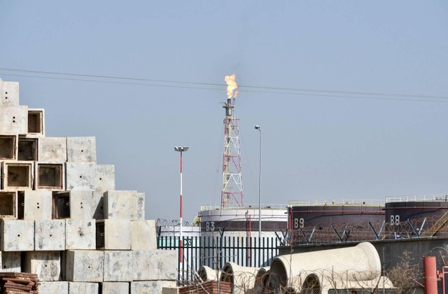 Tổ hợp hóa dầu Algiers ở ngoại ô Baraki, phía đông nam Thủ đô Algeria. Ảnh: AFP Tổ hợp hóa dầu Algiers ở ngoại ô Baraki, phía đông nam Thủ đô Algeria. Ảnh: AFP