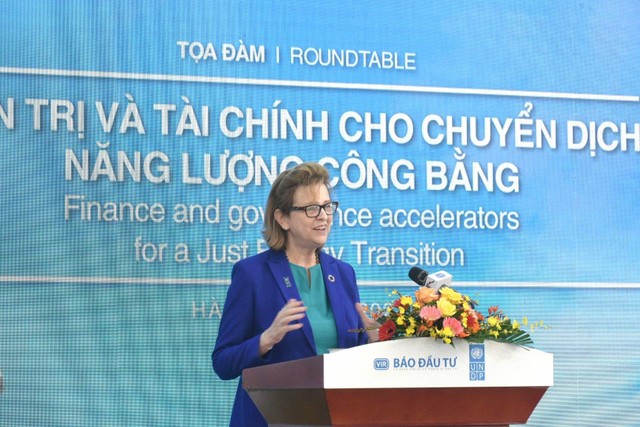 Bà Caitlin Wiesen-Antin, Trưởng đại diện Thường trú UNDP tại Việt Nam phát biểu tại Hội thảo. Ảnh: Dũng Minh