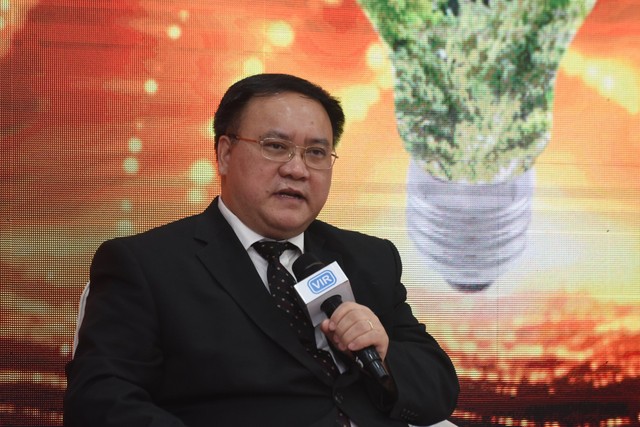 Ông Lương Văn Khôi, Phó Giám đốc, Trung tâm thông tin và dự báo kinh tế xã hội quốc gia, Bộ Kế hoạch và Đầu tư chia sẻ tại Tọa đàm. Ảnh: Dũng Minh