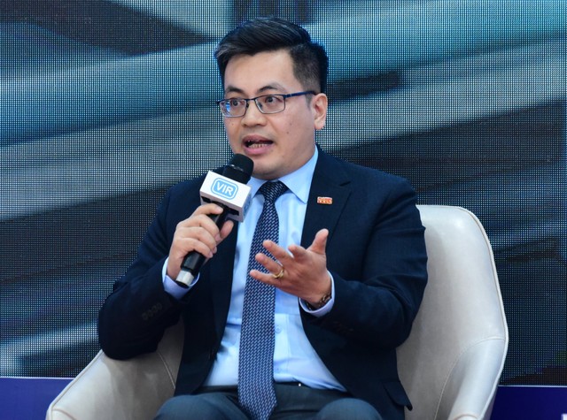 Ông Nguyễn Tiến Huy, Giám đốc Văn phòng Doanh nghiệp phát triển bền vững, VCCI trao đổi tại diễn đàn. Ảnh: Dũng Minh