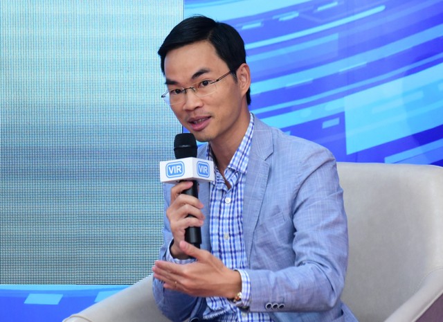 Ông Đỗ Tiến Thịnh, Phó giám đốc Trung tâm Đổi mới sáng tạo quốc gia (NIC) trao đổi tại diễn đàn. Ảnh: Dũng Minh