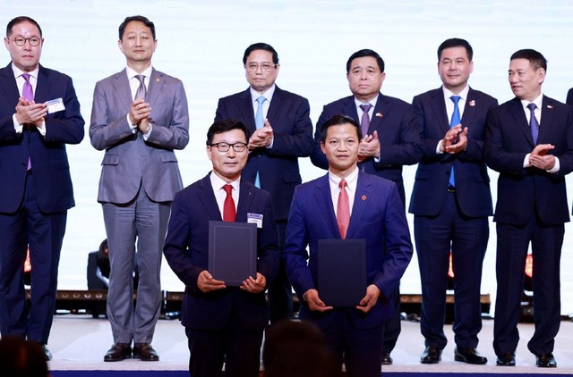 Tập đoàn Amkor nhận chứng nhận tăng vốn đầu tư thêm 1,07 tỷ USD. Đây là dự án đầu tư nước ngoài lớn nhất kể từ đầu năm tới nay.