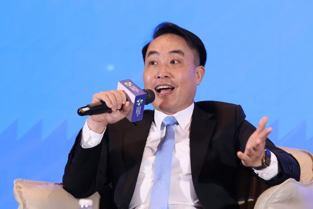 Ông Cao Hồng Phong, Phó tổng giám đốc Gemalink chia sẻ tại Hội thảo. Ảnh: Lê Toàn Ông Cao Hồng Phong, Phó tổng giám đốc Gemalink chia sẻ tại Hội thảo. Ảnh: Lê Toàn