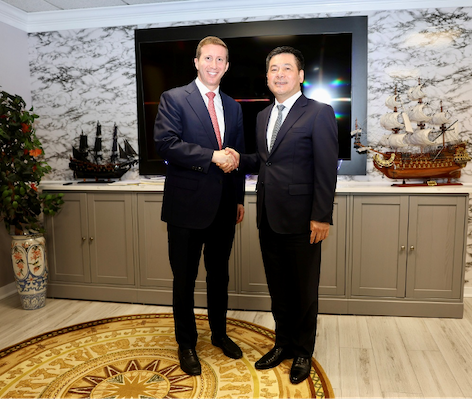 Bộ trưởng Nguyễn Hồng Diên và Chủ tịch Quỹ đầu tư Warburg Pincus, ông Jeffrey Perlman.