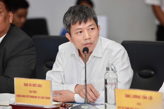 Ông Vũ Đức Hậu, đại diện Ngân hàng Vietcombank - Chi nhánh Long Thành. Ông Vũ Đức Hậu, đại diện Ngân hàng Vietcombank - Chi nhánh Long Thành.