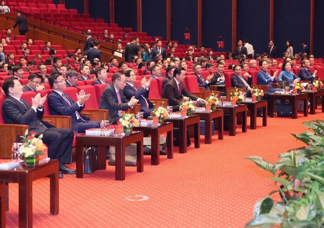 Các đồng chí lãnh đạo Chính phủ, các bộ, ngành và các đại biểu tham dự Đại hội - Ảnh; VGP/Nhật Bắc Các đồng chí lãnh đạo Chính phủ, các bộ, ngành và các đại biểu tham dự Đại hội - Ảnh; VGP/Nhật Bắc
