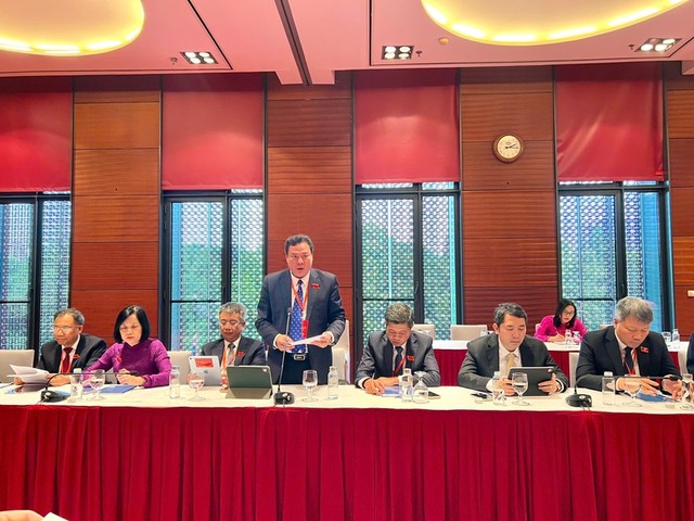 Đồng chí Đỗ Văn Trường, Phó Bí thư chuyên trách Đảng ủy Bộ Tài chính phát biểu - Ảnh: VGP/Phương Liên