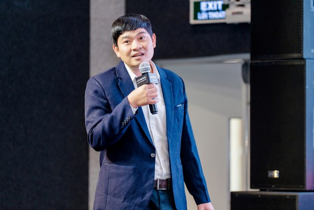 Ông Trần Xuân An - Giám đốc Trung tâm Sản phẩm Bán lẻ, Viettel Solutions phát biểu tại sự kiện Martech 2025.