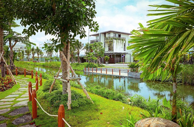 Căn nhà mẫu biệt thự ven kênh - một trong số căn mẫu của dự án LA Home được giới thiệu tại sự kiện qua