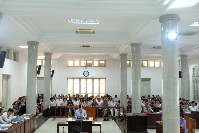 Bi hài vụ tiến sỹ “học làm giàu” huy động vốn 2.700 tỷ đồng: Bị hại bênh bị cáo ảnh 1