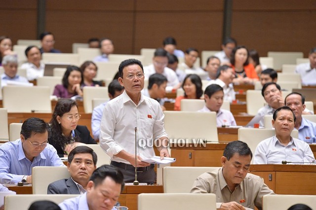 Đại biểu Nguyễn Duy Hữu.