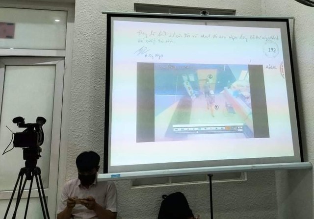 Tòa án trình chiếu hiện trường vụ cướp. Tòa án trình chiếu hiện trường vụ cướp.