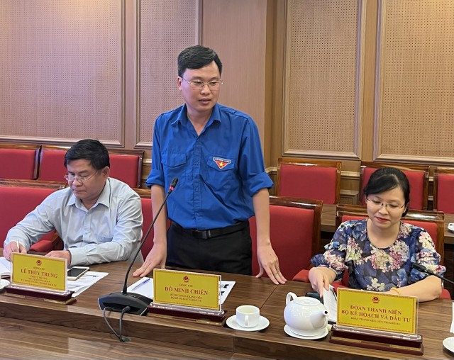 Ông Đỗ Minh Chiến, Bí thư Đoàn Thanh niên bộ Kế hoạch và Đầu tư kết luận tại hội thảo