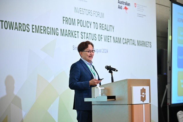 Ông Lyndon Chao, Giám đốc điều hành Bộ phận Chứng khoán và giao dịch ASIFMA phát biểu tại Diễn đàn