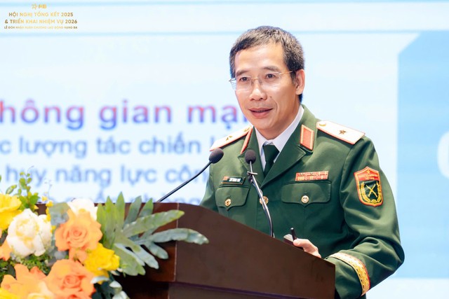 Thiếu tướng Lưu Trung Thái, Bí thư Đảng ủy, Chủ tịch HĐQT MB báo cáo tại Hội nghị