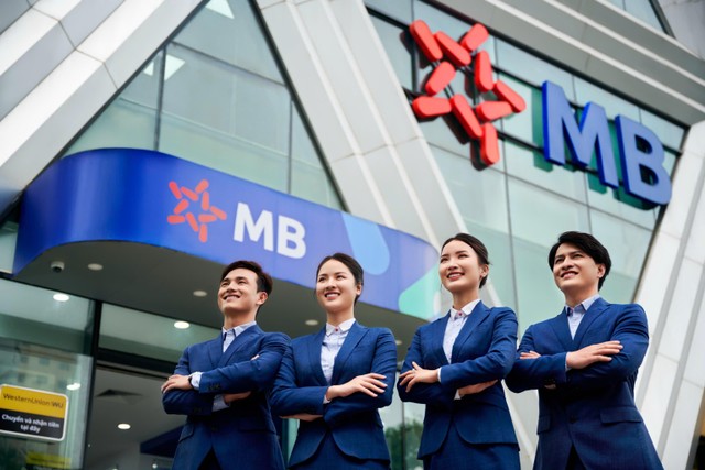 MB đang vận hành hai nền tảng số lớn BIZ MBBank phục vụ gần 300.000 doanh nghiệp MB đang vận hành hai nền tảng số lớn BIZ MBBank phục vụ gần 300.000 doanh nghiệp