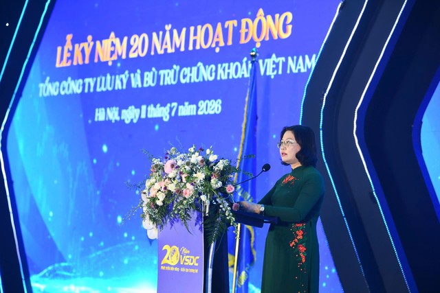 Chủ tịch Ủy ban Chứng khoán Nhà nước Vũ Thị Chân Phương Chủ tịch Ủy ban Chứng khoán Nhà nước Vũ Thị Chân Phương