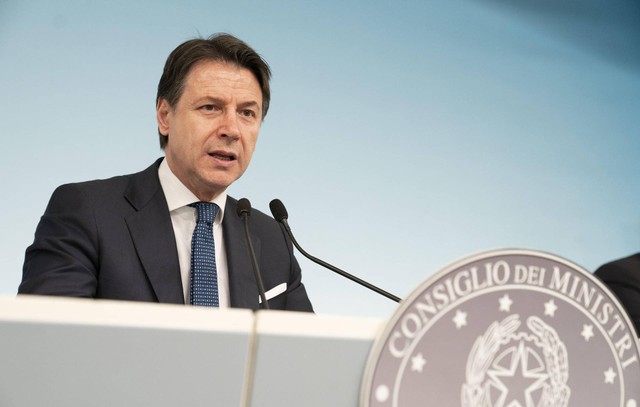 Ý tuyên bố chấm dứt mọi hoạt động thương mại trong nước ảnh 1