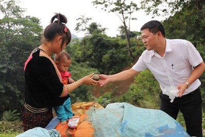 Agribank giúp người dân vùng lũ ổn định cuộc sống ảnh 5