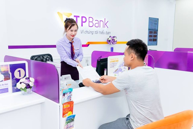 Enterprise Asia trao tặng giải thưởng kép cho ông Đỗ Minh Phú và TPBank ảnh 1