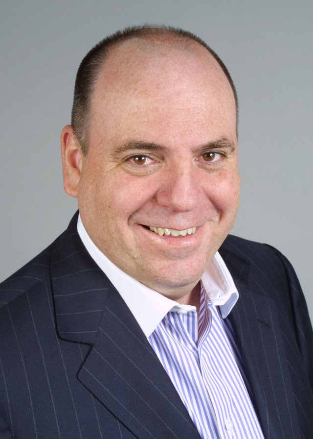 (*) Ông Kevin Martin, Giám đốc toàn cầu Phụ trách Hoạt động và Chuyển đổi kỹ thuật số, Khối Quản lý Tài sản và Tài chính Cá nhân, Ngân hàng HSBC.