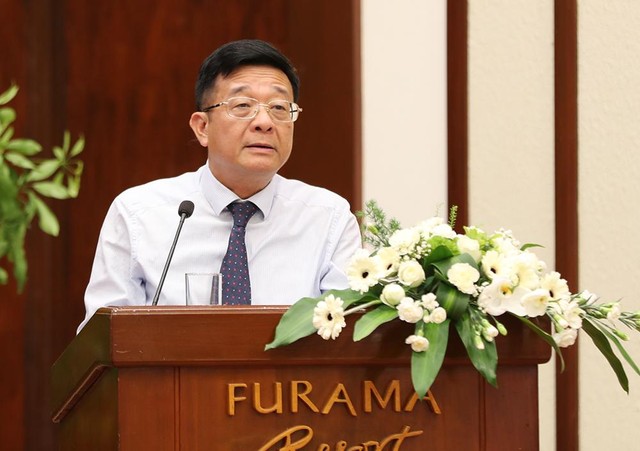 Ông Nguyễn Quốc Hùng, Tổng Thư ký Hiệp hội Ngân hàng phát biểu tại Đại hội