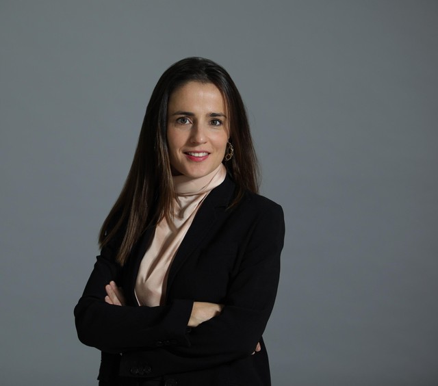 Bà Stephanie Betant – Giám đốc toàn quốc Khối Dịch vụ Ngân hàng doanh nghiệp, HSBC Việt Nam Bà Stephanie Betant – Giám đốc toàn quốc Khối Dịch vụ Ngân hàng doanh nghiệp, HSBC Việt Nam