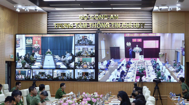 Hội nghị được kết nối từ điểm cầu Bộ Công an với các địa phương trong cả nước. Tham dự Hội nghị tại điểm cầu các tỉnh, thành phố trực thuộc Trung ương có Lãnh đạo UBND, UBMTTQ, các Sở, ngành, các tổ chức chính trị - xã hội, Văn phòng UBND, NHNN, chi nhánh NHCSXH các tỉnh, thành phố.